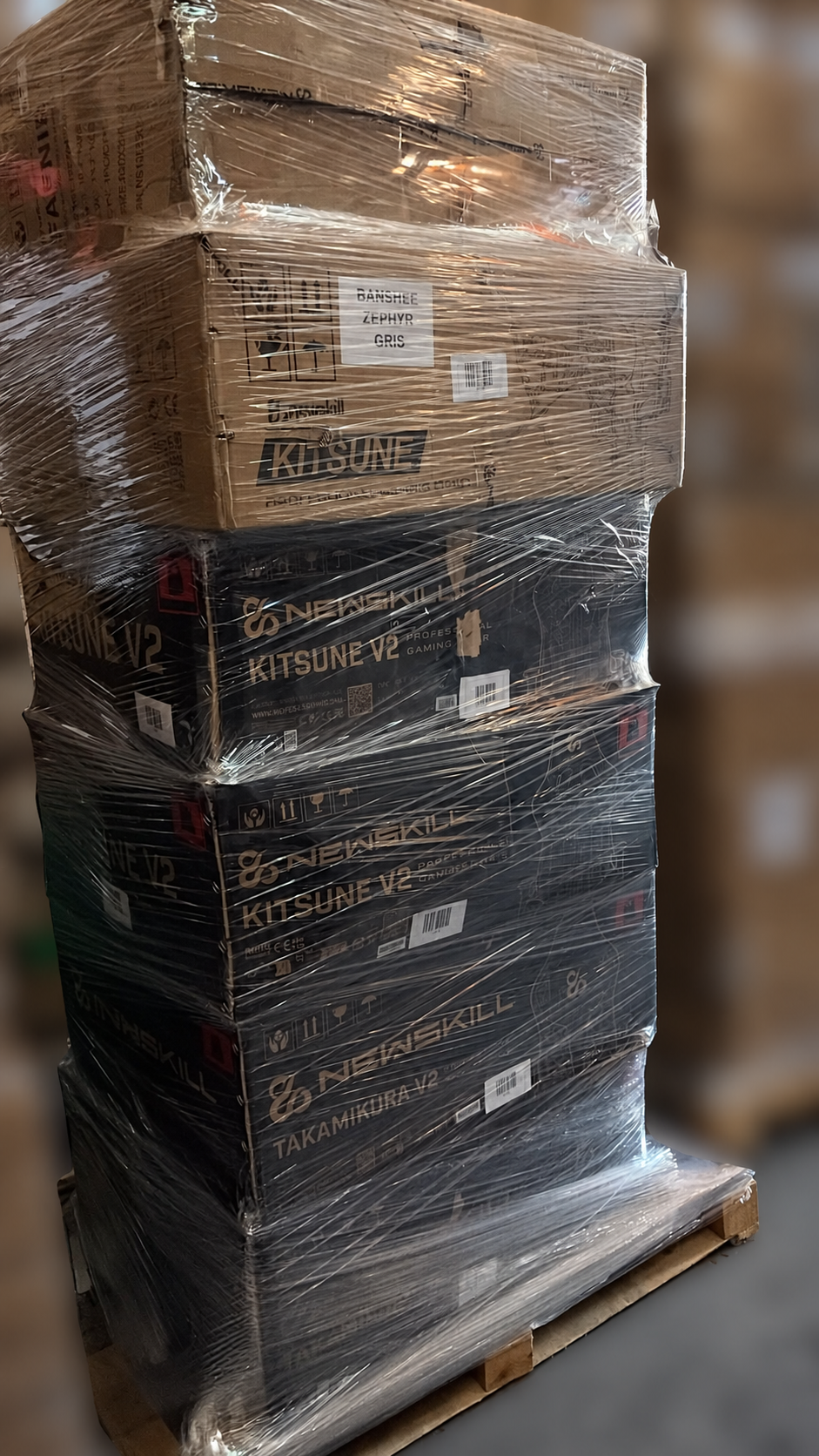 Palé de productos gaming. Imagen orientativa; consultar el listado real del producto.